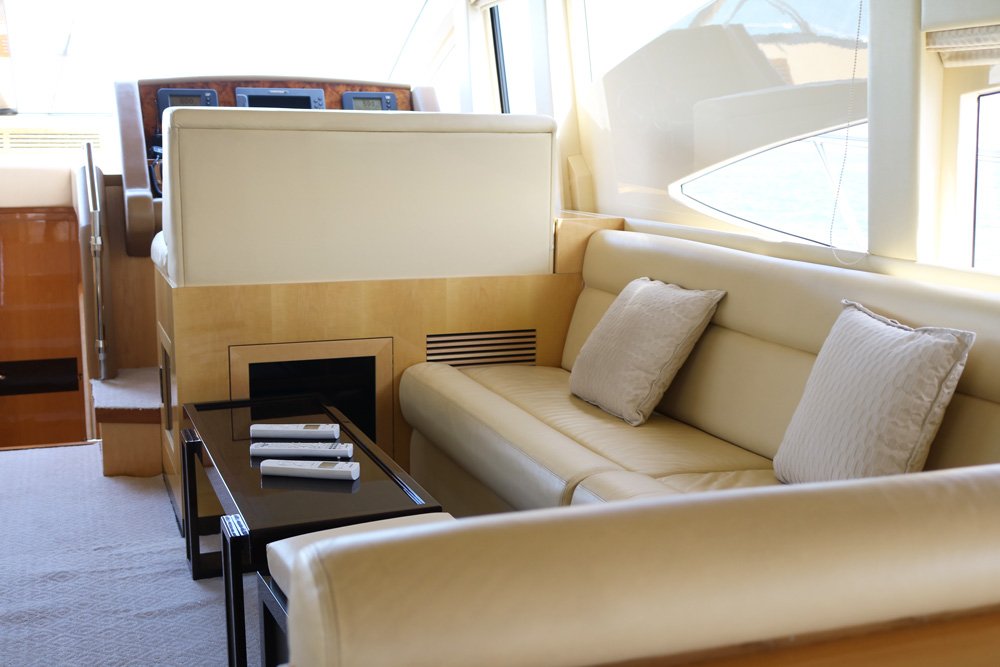 55ft Luxury Yacht View